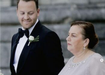 “E shtrenjta ime!” Ledion Liço uron nënën e tij për ditëlindje