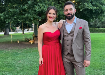 Në shtëpinë e Marsela Çibukaj ka festë, këngëtarja jep lajmin