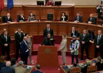 “Do t’i vijë era shurrë”, Paloka: Diktatorët e kanë një fund…