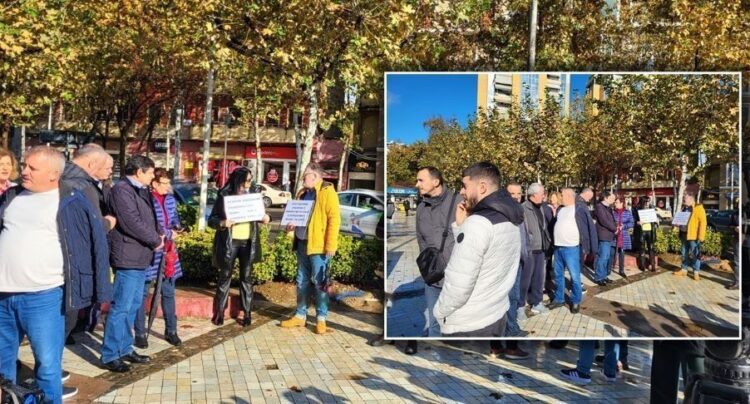 Marrëveshja Rama-Meloni, protestë para Kuvendit: Mos e ktheni…