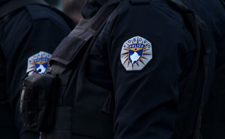 Policia e Kosovës në aksion/ Arrestohen 7 persona, kapen armë dhe…