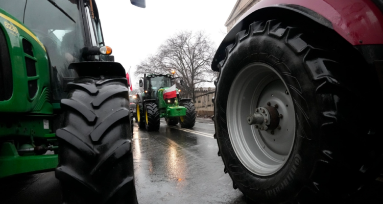 Protestat e fermerëve “paralizojnë” Evropën
