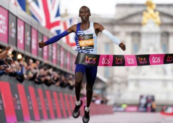 Humb jetën në një aksident tragjik rekordmeni botëror i maratonës