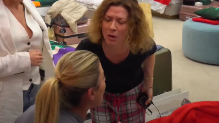 VIDEO/ “Shtrigë, plakë e stazhonuar”, Rike përplaset ashpër me Eglën