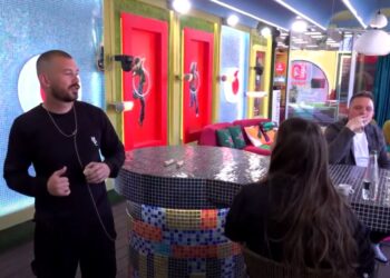 VIDEO/“S’ke shoqet që të bëjnë ham-ham”, Françeska debaton me Romeon