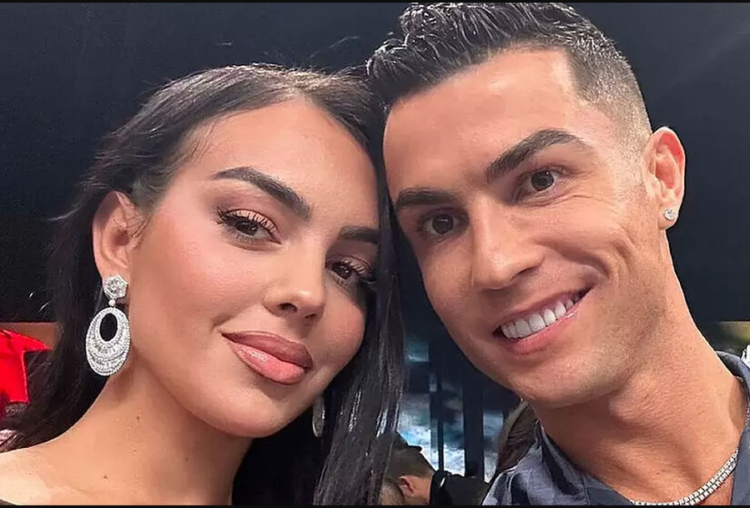 “Dashuria ime!” Georgina feston 30-vjetorin, Ronaldo i dhuron një…