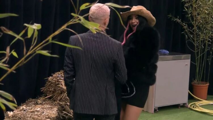 VIDEO/ “Shko ndërrohu”, kërkesa e Bardhit habit Sarën: S’ma kishe…