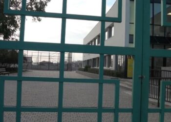 Mungesë transporti, nxënësit e shkollës bojkotojnë mësimin