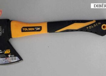 EMRI/ 39-vjeçari tenton të vrasë me sëpatë bashkëshorten, arrestohet