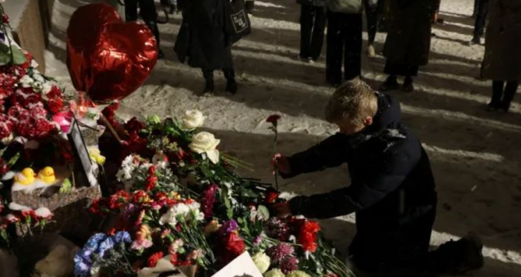 Protestat në kujtim të Navalny, 170 të arrestuar në Rusi