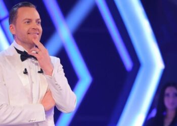 “Jam i pataksur”, Ledion Liço mbështet Sarën pas deklaratës së babait