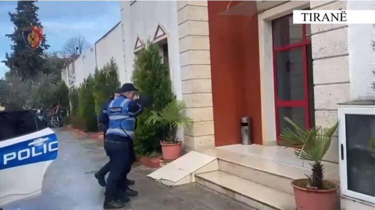 Përndoqi një vajzë, arrestohet 41-vjeçari në Tiranë