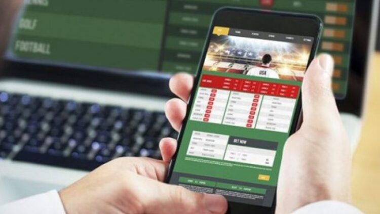 Vendosnin baste me telefon, procedohen 4 persona në Lushnje