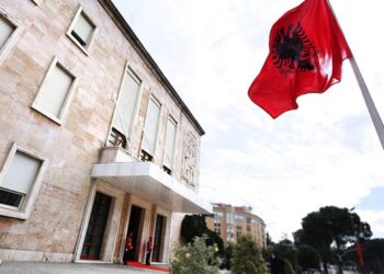 Emri/ Miratohet ndryshimi në qeveri