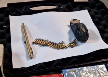 VIDEO/ Arsenal armësh, ja stilolapsi i veçantë që u zbulua në Vlorë