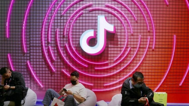 Kongresi Amerikan kërkon ta ndalojë, Kina i del në mbrojtje TikTok-ut