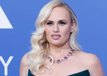 Aktorja: Virgjërinë e humba në moshën 35-vjeçare, mos u nxitoni