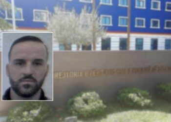 “Hë mbaruat”, mesazhet që çuan pas hekurave efektivin e policisë