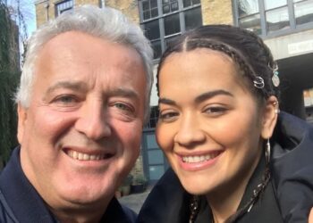 Rita Ora uron babain e saj për ditëlindje, e suprizon me dhuratën…