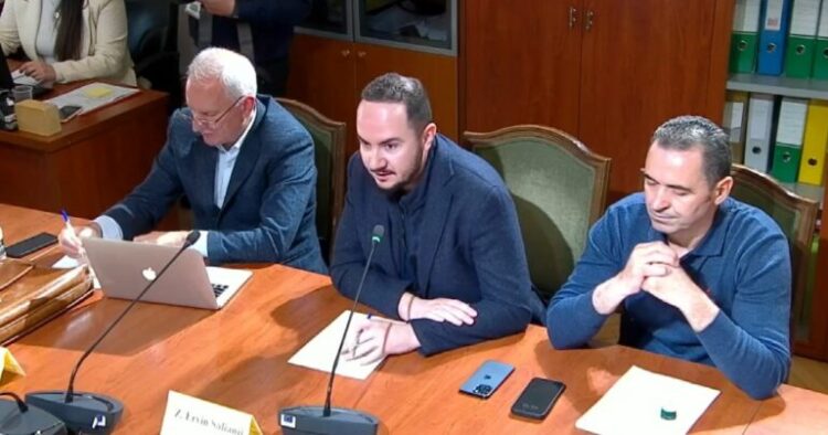 Investimet në Sazan, Salianji: A ka lidhje Charles McGonigal me kompaninë që investon dhe a cënohet siguria e Shqipërisë nga…