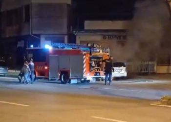 Shkodër/ Përfshihet nga flakët një makinë, policia në vendngjarje