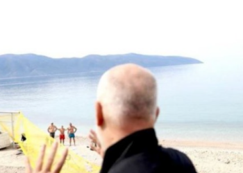 “O gjigant hajde lahu”, vlonjatët sfidojnë Ramën, kryeministri: I kemi ndarë punët (VIDEO)