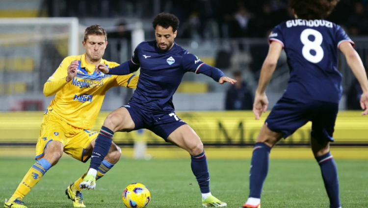 Lazio përmbys Frosinonen, shkëlqen me dygolësh Castellanos