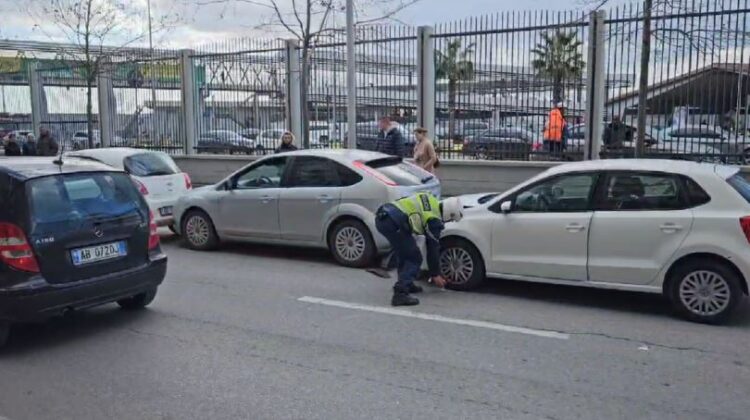 Aksident afër Portit të Durrësit, 3 makina përplasen me njëra-tjetrën