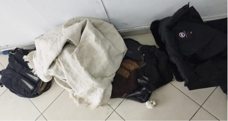 EMRAT/ Transportonin armë nga Korça në Tiranë, kapen dy të rinj