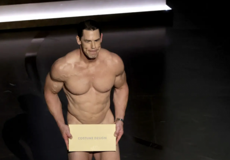 Ishte lakuriq John Cena? Ja përgjigja e pyetjes që i mundoi të gjithë