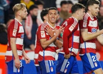 Uzuni shkëlqen me dy gola, por Granada mposhtet në Spanjë