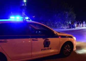 Qëllohet me armë zjarri në kokë emigranti në Greqi, dyshohet se…