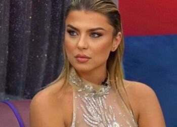 Rike rrëfen momentin e sikletshëm: Shkova në shtëpi me rrobat e…