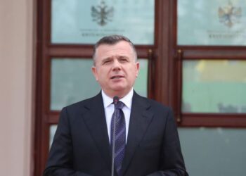 Kush do e marrë drejtimin e Himarës?! Ja si përgjigjet Balla