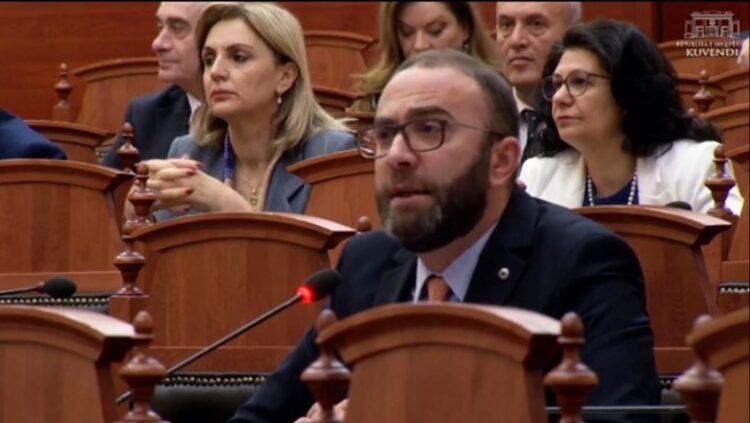 Kuvend nis në normalitet, Bardhi: Të shpallet i pavlefshëm votimi…