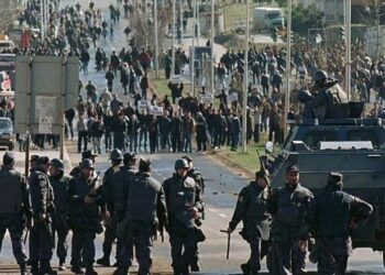 Kurti përkujton demonstratat për liri 35 vite më parë në Kosovë