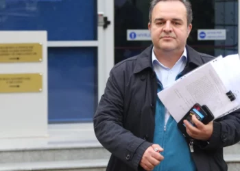 “Bëhet te QSUT, pa asnjë detyrim financiar”/ Mjeku Edvin Prifti publikon pjesë nga dosja e tij në SPAK, zbulohet komunikimi me ‘Lindën’: S’ke pse shkon në privat