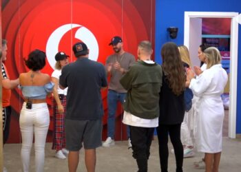 Mes lotësh banorët përcjellin Eglën: Nuk jam pishman për asgjë…