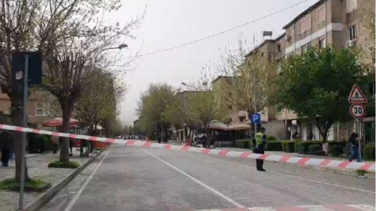 Rindërtimi i skemës ku u vra Pjerin Xhuvani, policia bllokon rrugën