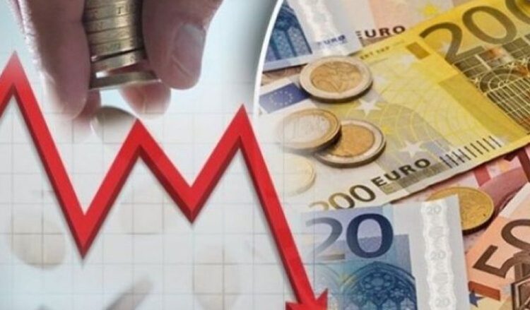 Euro nuk “ndez”, turbulenca të forta në kursin e këmbimit
