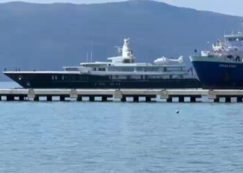 Me helikopter në bord, ankorohet në portin e Vlorës jahti luksoz