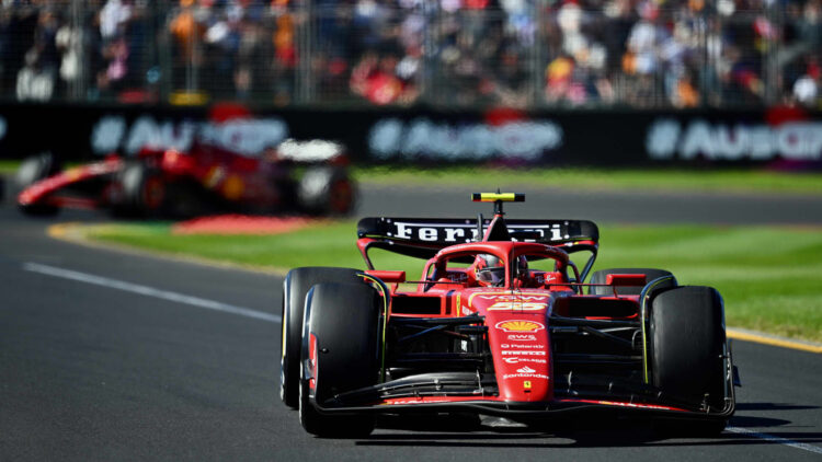 Ferrari rikthehet te fitorja, Carlos Cainz triumfon në Australi
