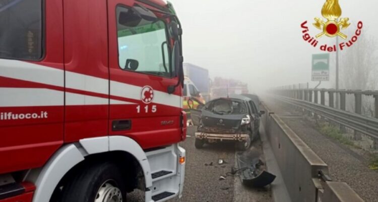 E rëndë/ Përplasen tre makina, dy të vdekur dhe 6 të plagosur