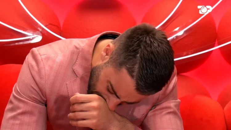 “Kam mall për djalin”, Meritoni i bën thirrje publike ish-partneres