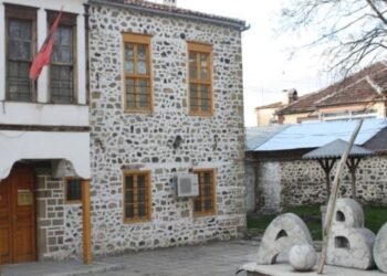 7 Marsi, 137 vite më parë u hap Mësonjëtorja e Parë Shqipe