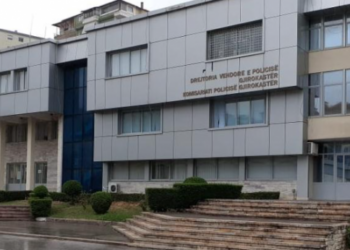 15-vjeçari qëllon me thikë bashkëmoshatarin në Gjirokastër