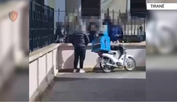 Shisnin në shkolla ushqime të pakontrolluara, kapen 4 raste