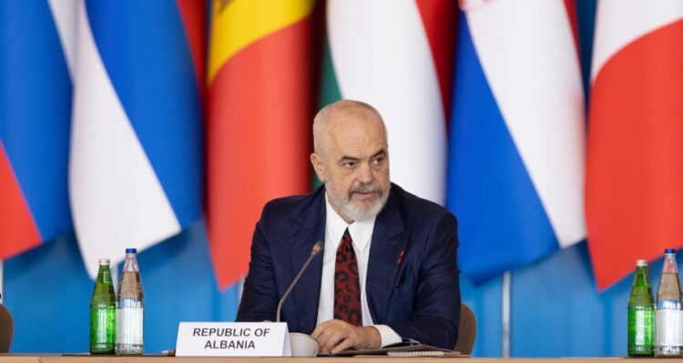 Epokë e re bashkëpunimi me Azerbajxhanin, Rama: Synojmë të ndërtojmë…