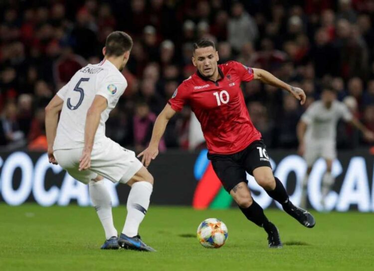 Rey Manaj në formë të shkëlqyer, nuk i shpëton syrit të Sylvinhos