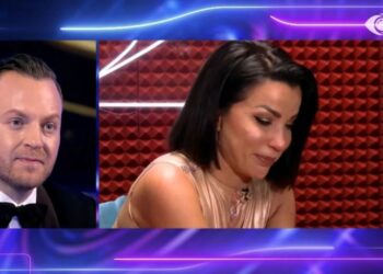 “Gjaku i mamit nëpër mure…”, Roza rrëfen për fëmijërinë e vështirë